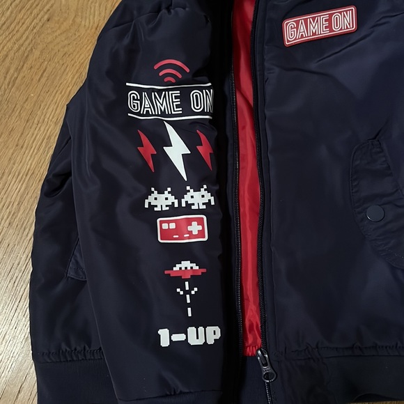 Game on jacket, size 4 children - Picture 3 of 4